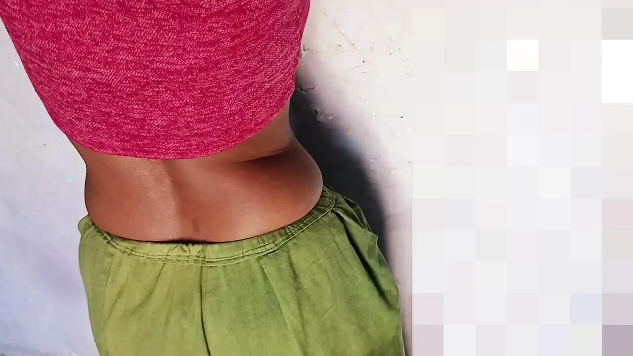 The elder sister-in-law is showing off her pussy in front of her brother-in-law in a blouse and petticoat at home, Boba is pulling it out of her bra and wanting to take her brother-in-law's cock.