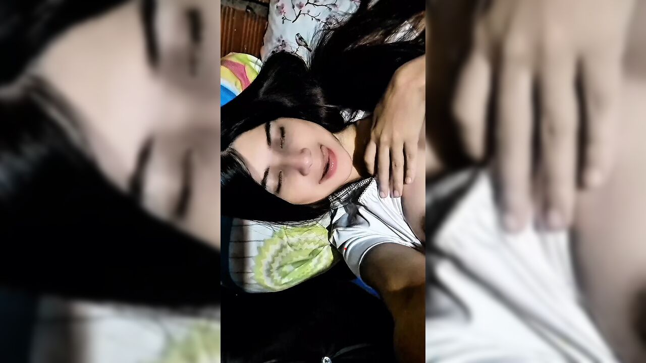 I MASTURBATE WITH MY BOYFRIEND HE TOUCHES MY TITS