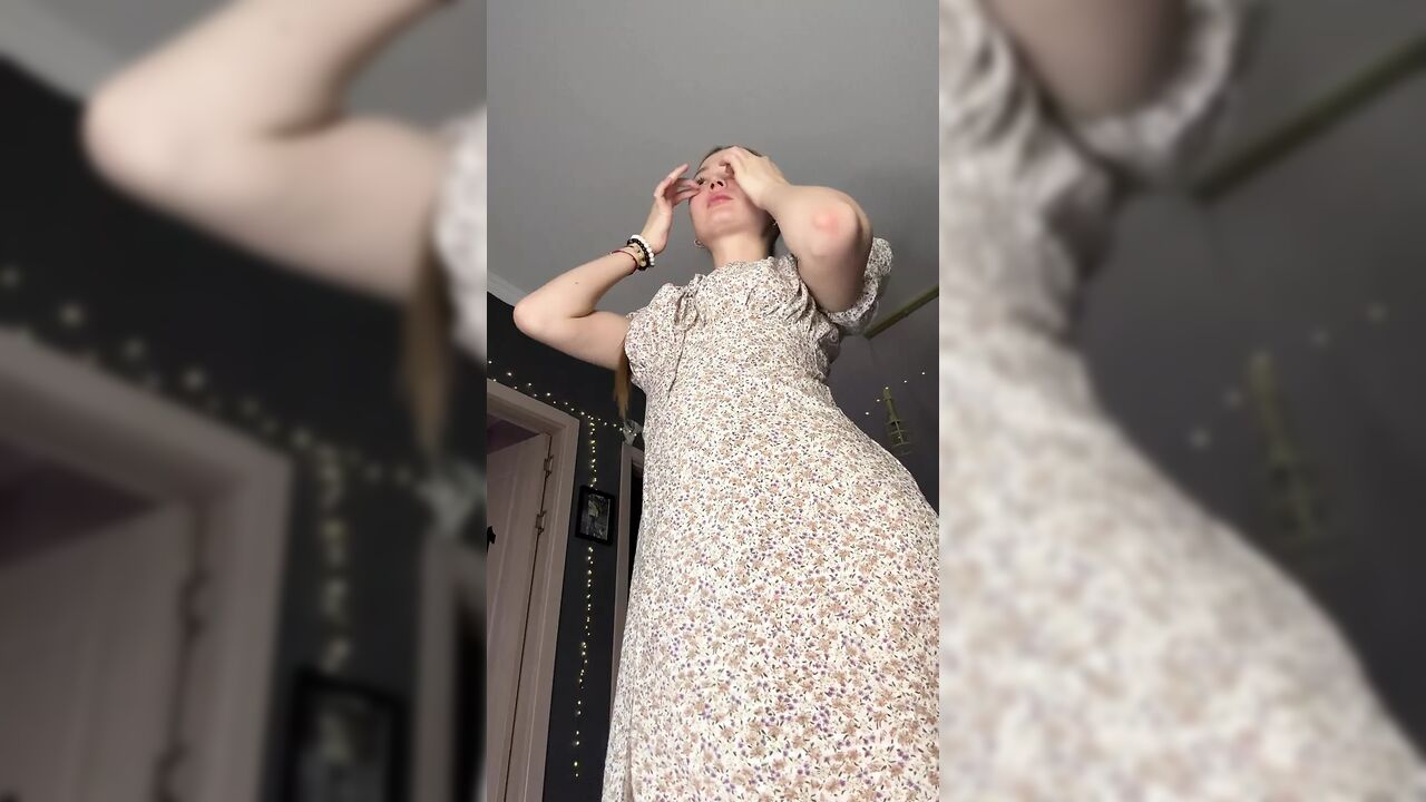 NickiLike video