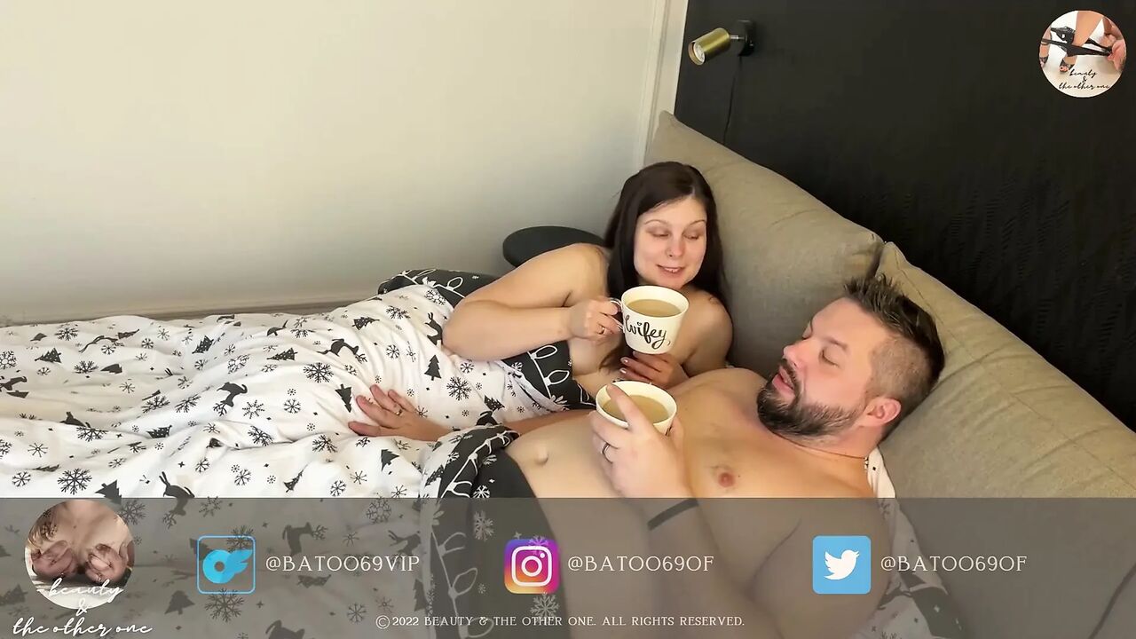 Amateur Wife gives handjob while talking about experience with her ex boyfriend big dick