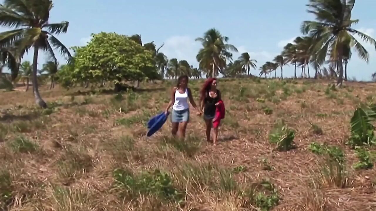 The Tanned Pussies and the Hot Outdoor Sex