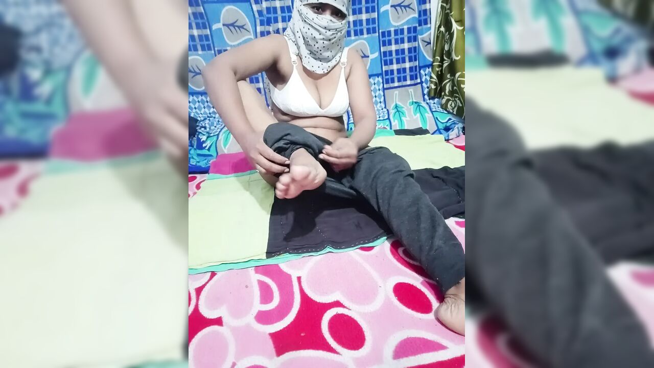 Me apne boyfriend ke yad me kud ko pyar ki