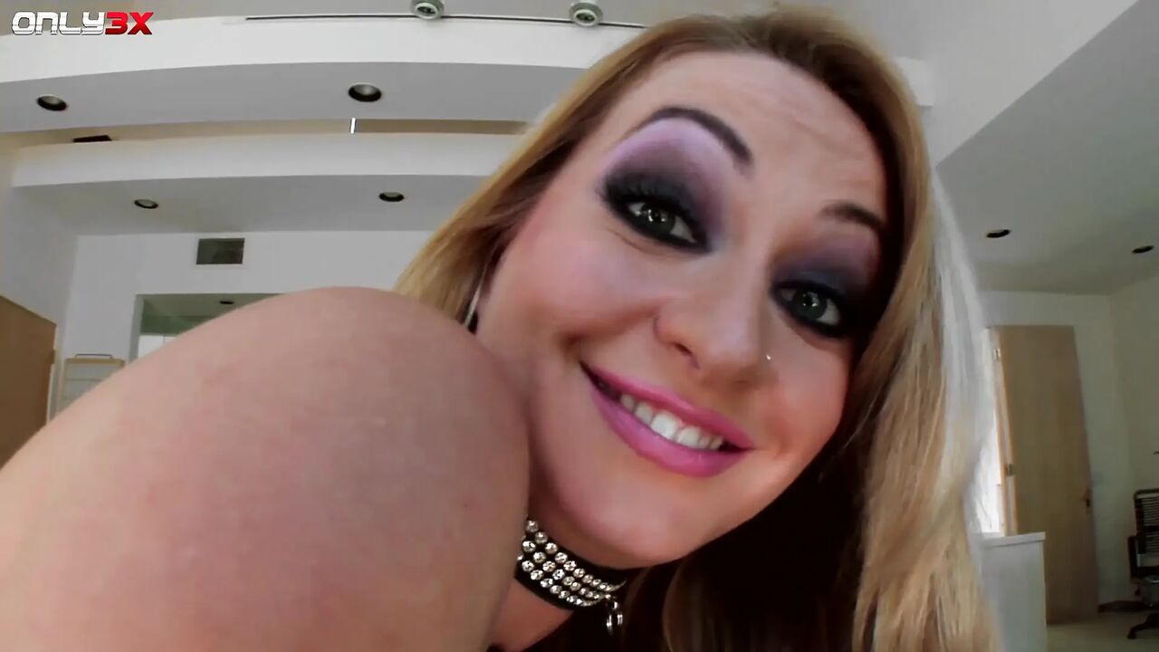 Dirty talking bitch Aline prefers two cock fucking her ass