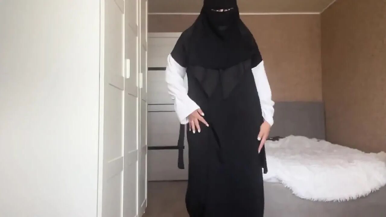 Busty Syrian MILF Masturbates Her Pussy Through Black Lingerie