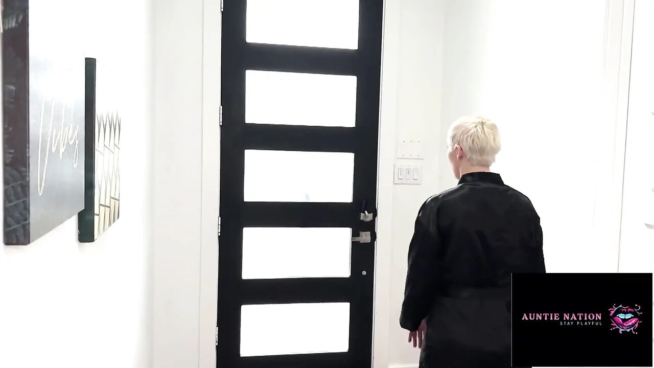 Businessman Comes Fucks Me