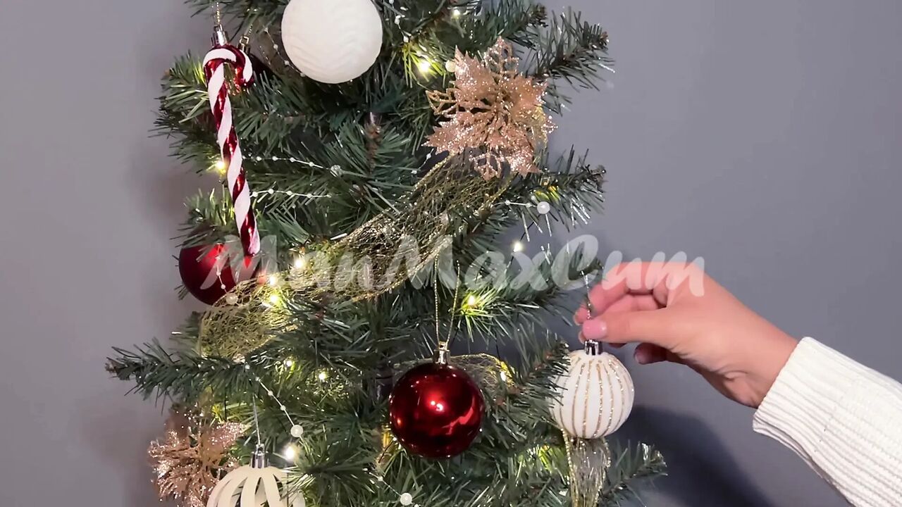 Santa Tricked Her with His Candy Cane - Huge Facial