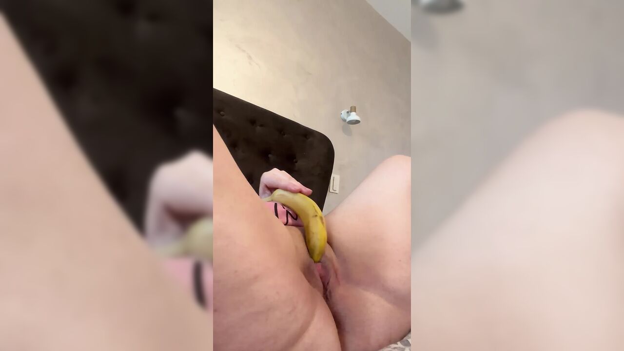 Masturbare Și Sex Cu O Banana