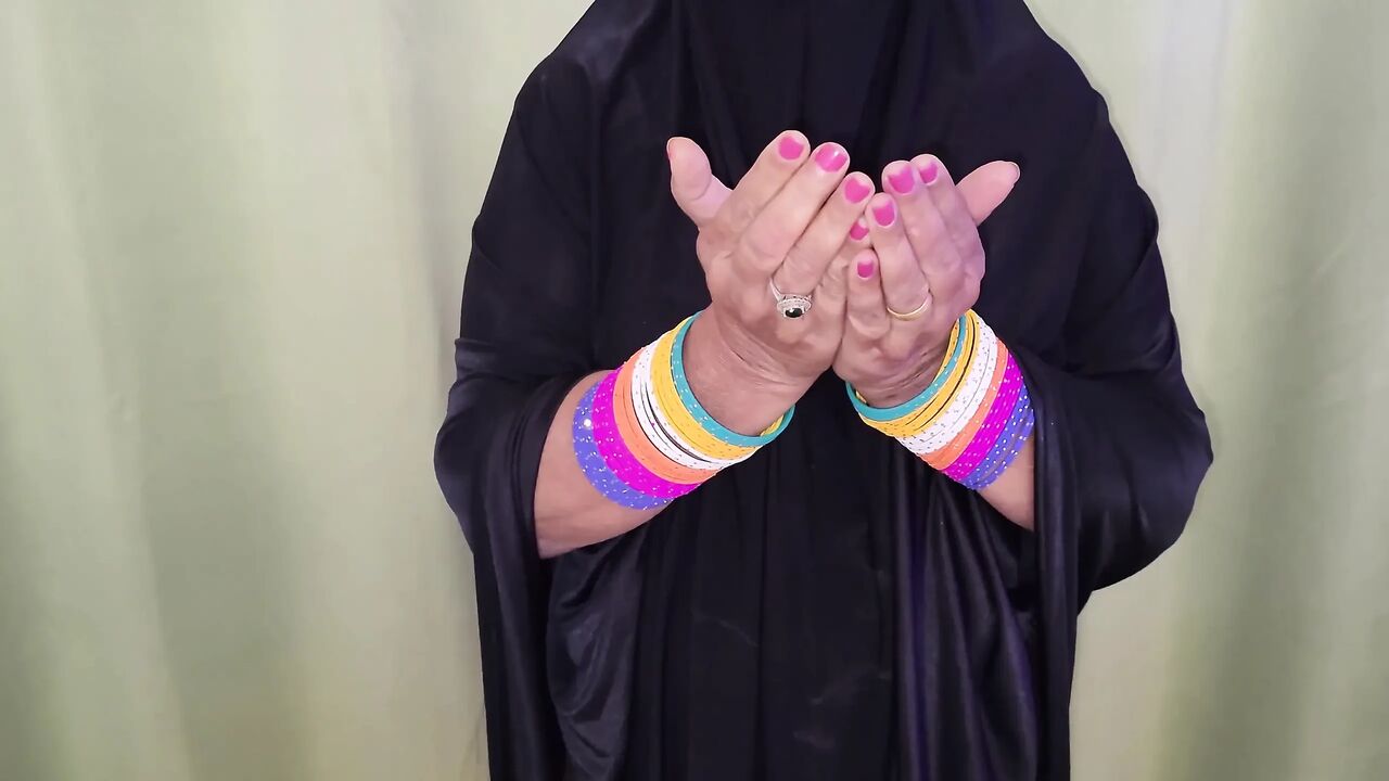 Hijab Queen I Am the Best