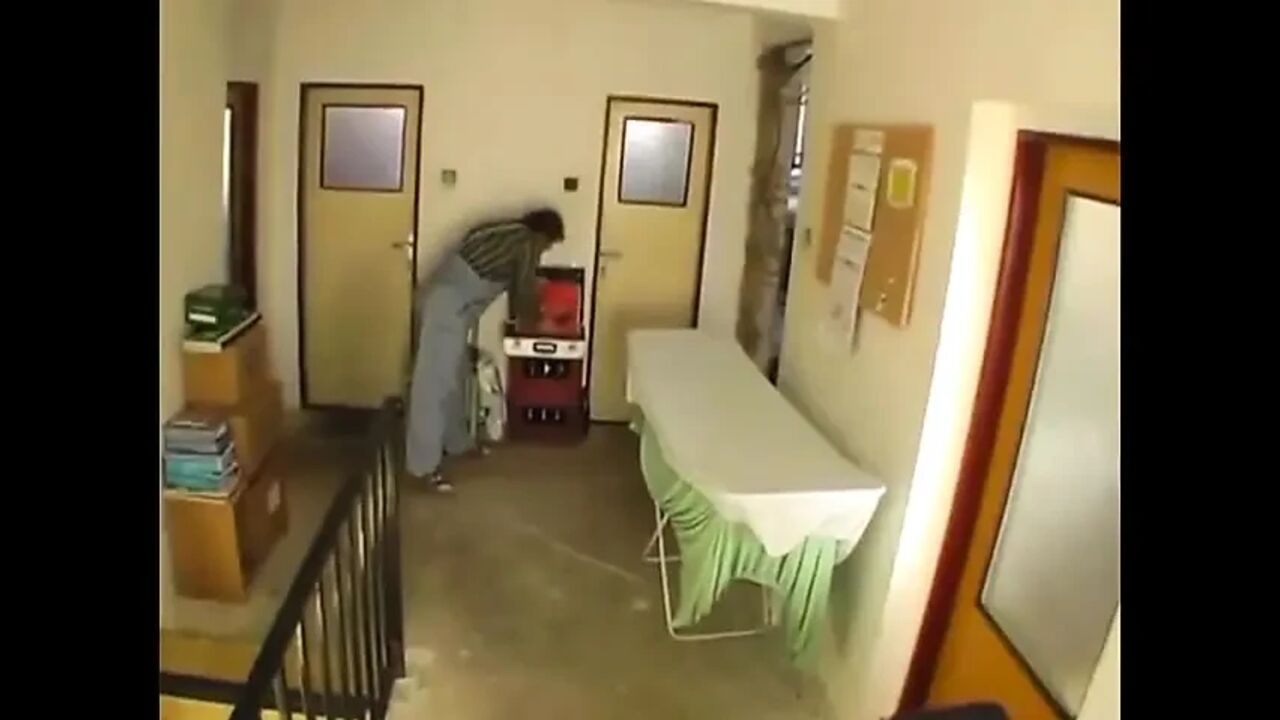 Handyman simulates injury to fuck with nurse