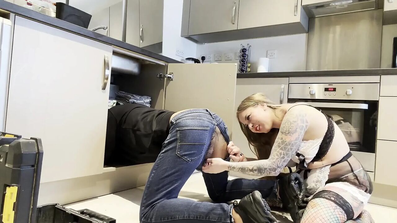 Plumber Calvin Rails Maid Sandy Hard on the Job
