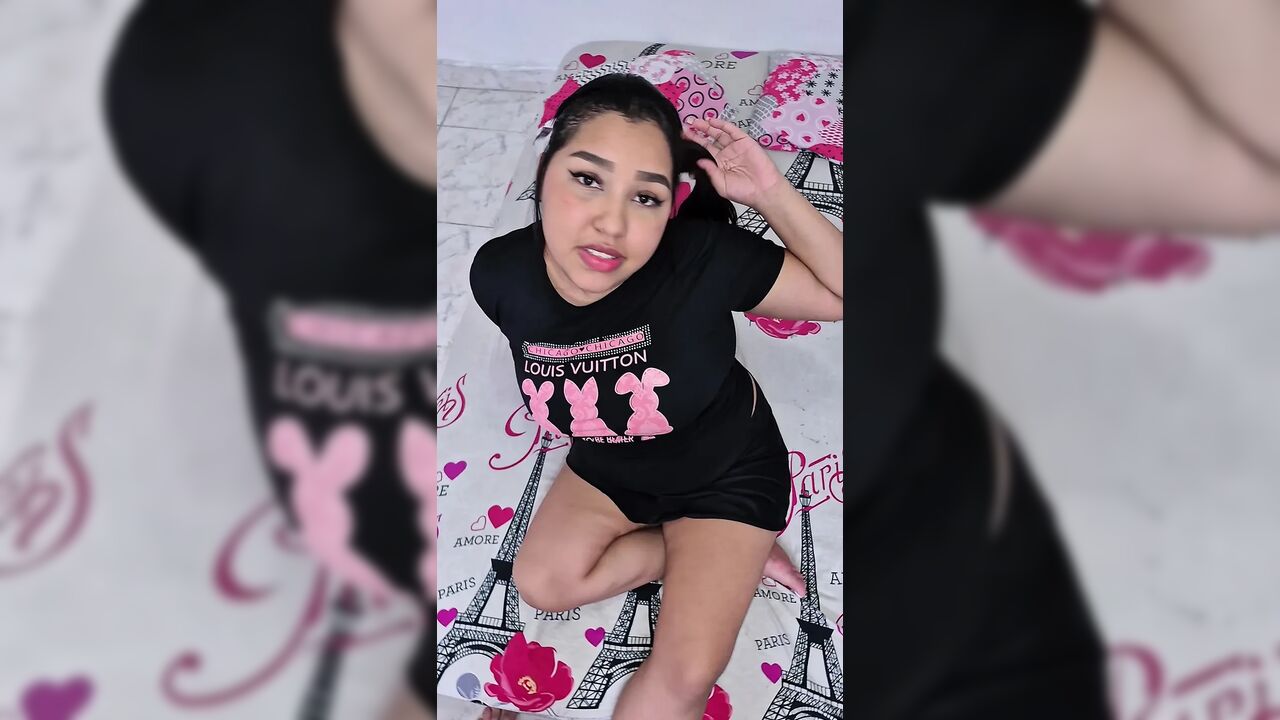 My Stepsister Wanted a Massage and What I Could Give Her Was Cock, I Accept Her Very Eagerly.