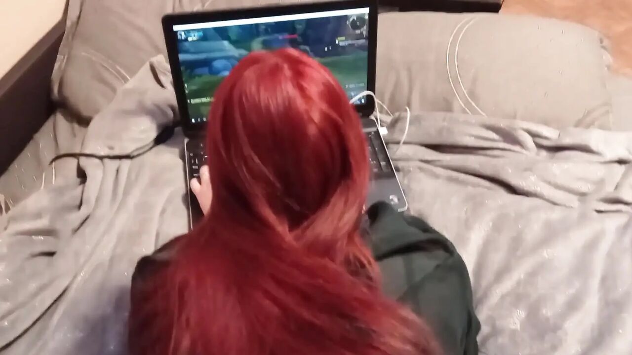 Fucked a cute girl while she was playing