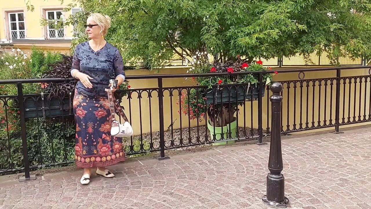 Amateur Blonde Mature Wife Enjoys Foot Worship and Doggy Style