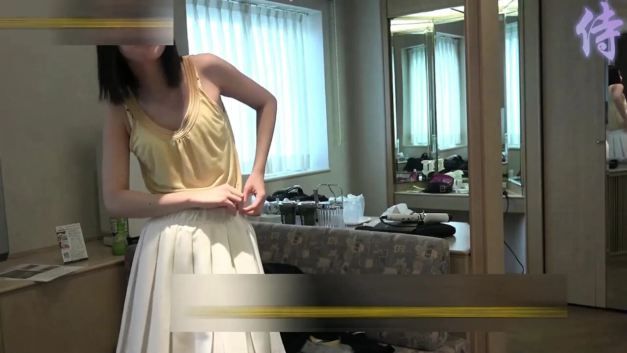 Horny Asian sluts #262