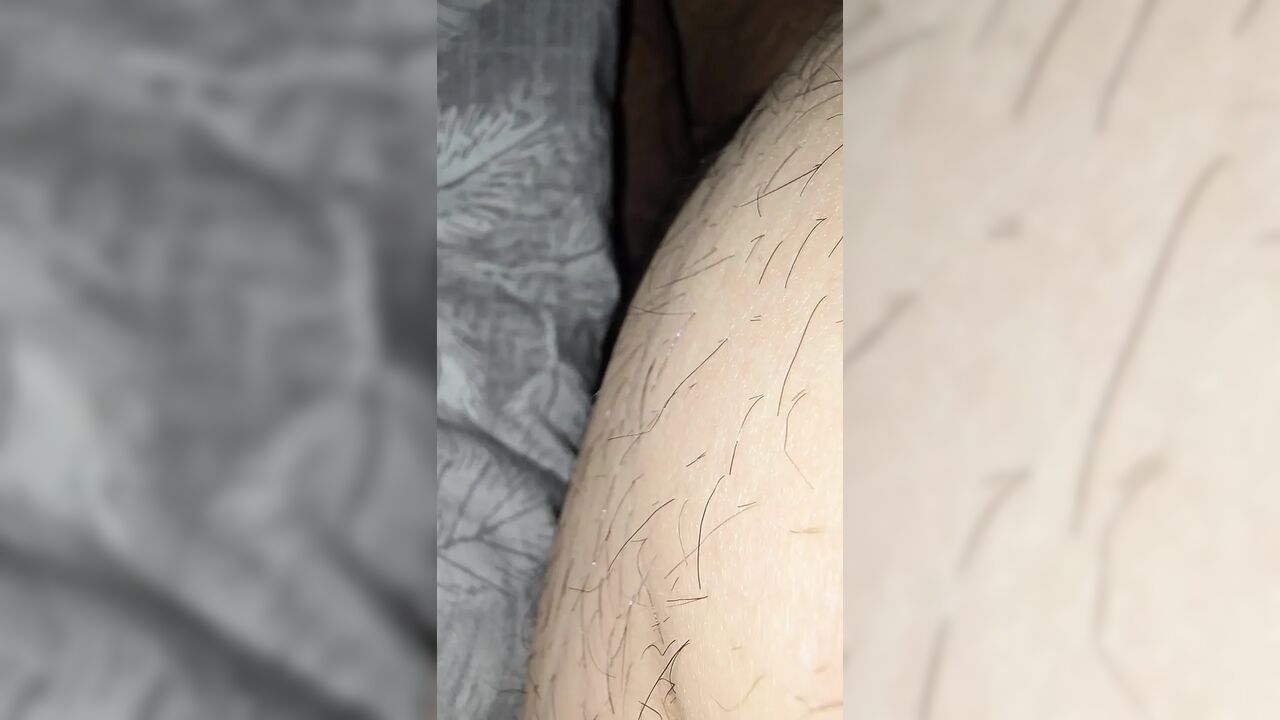 Step mom saw step son erection and handjob him hard to cum