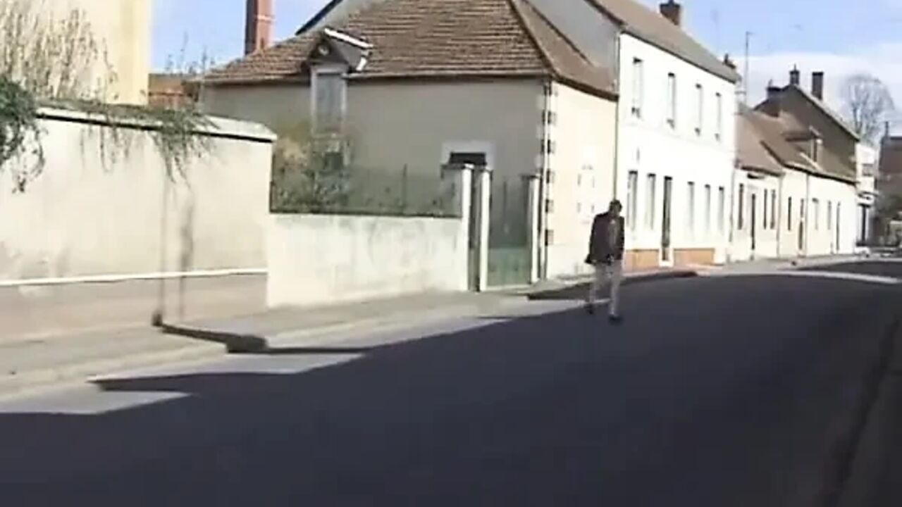 French Hairdresser Got Her Pussy Fucked at Work