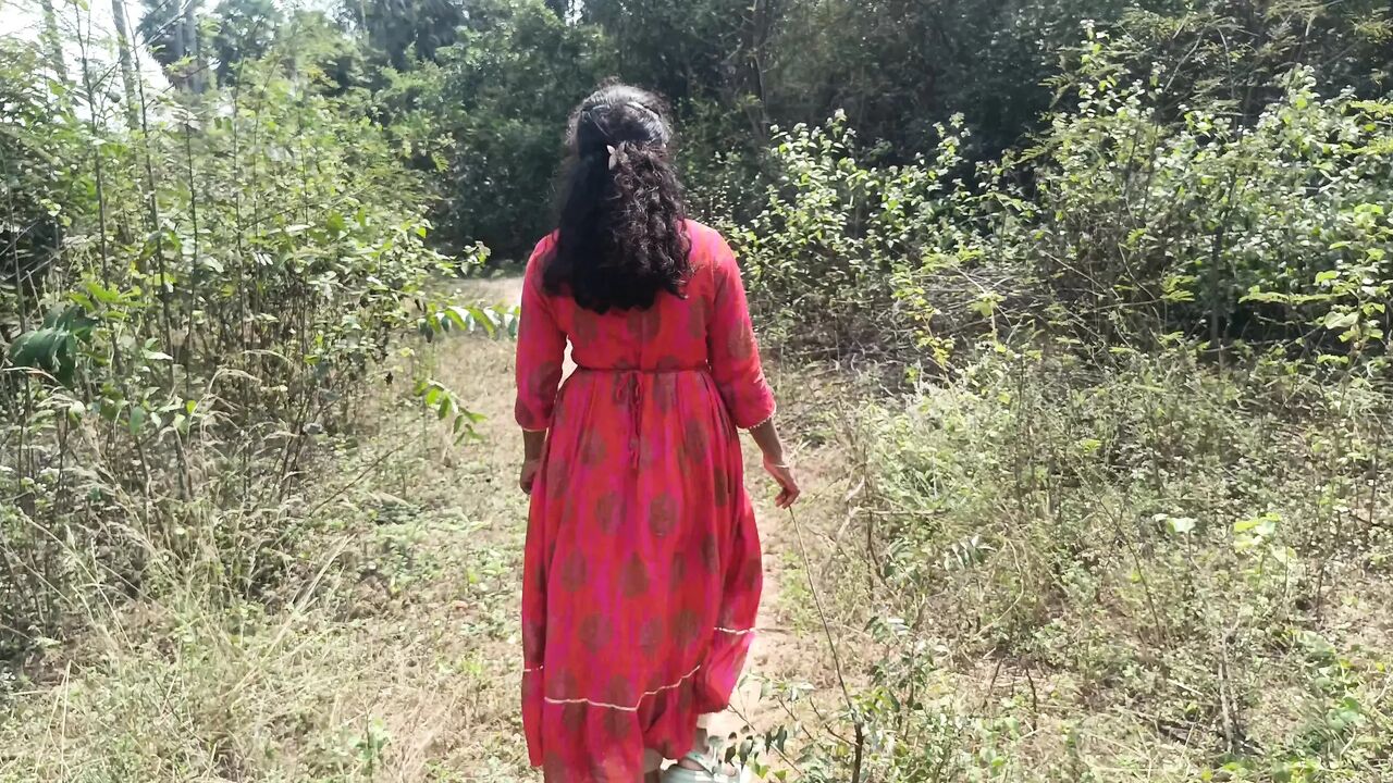 Hot cream pussy in forest side outdoor