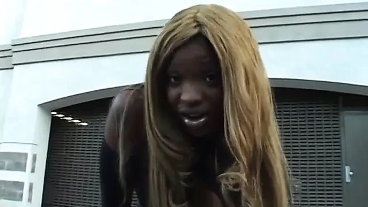 Black slut getting her cunt pounded
