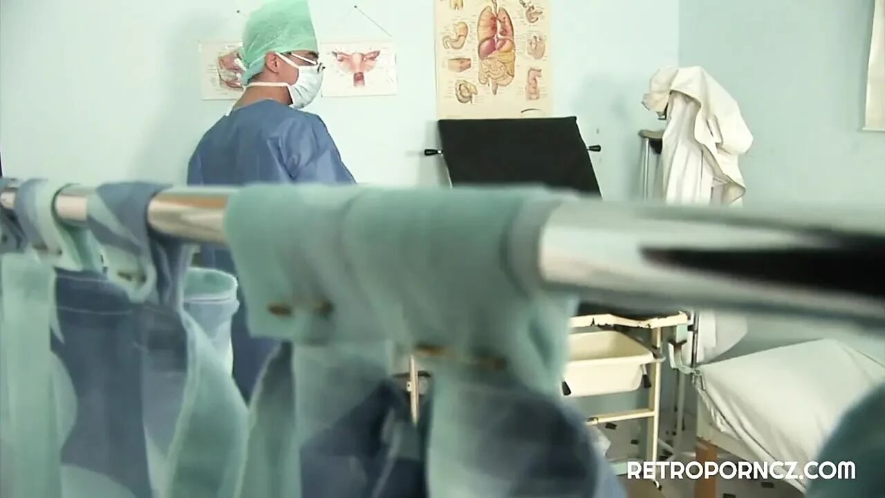 How does a gyno exam go with a horny doctor