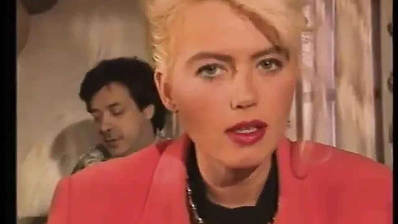 Blonde Bombshell Rides Cock Wild in Passionate Fuck