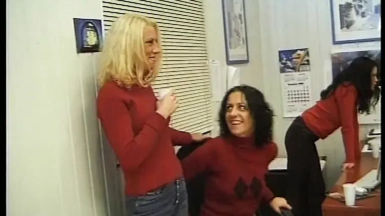 Passional Slut Eats Tight Kitty