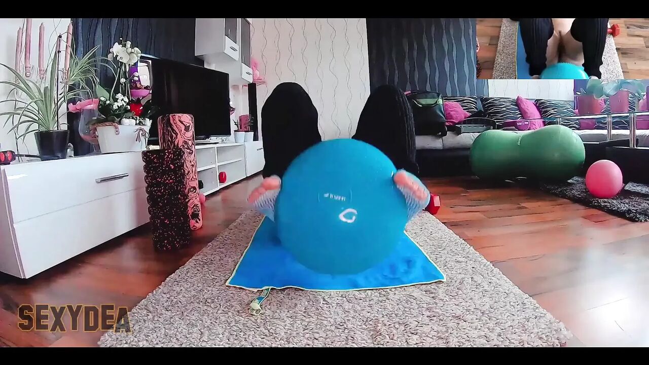 Naked Workout Multi Cam