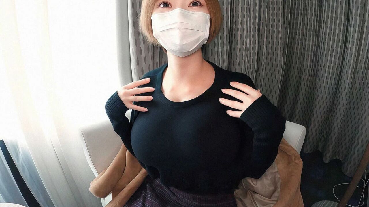 Magazine Cover Colossal Breasts G-cup Gravure Idol Completely Personal Gonzo Video Taken in Top Secret