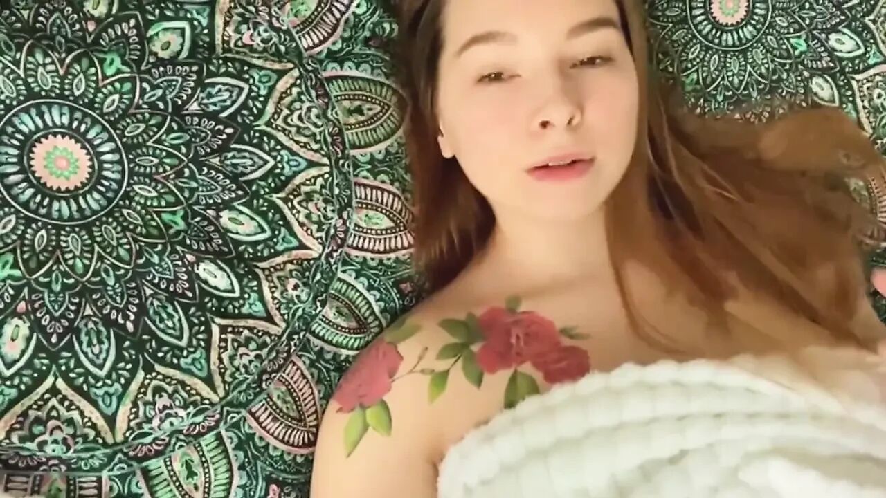 Furiously Fingering Pussy in Indian Patterns and Moaning