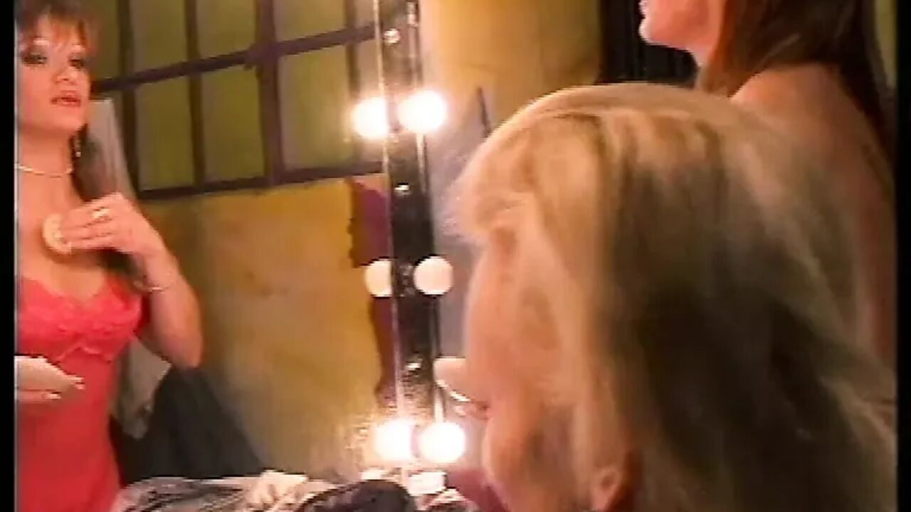 Hot Sexy Lesbian Scissoring for Lisa