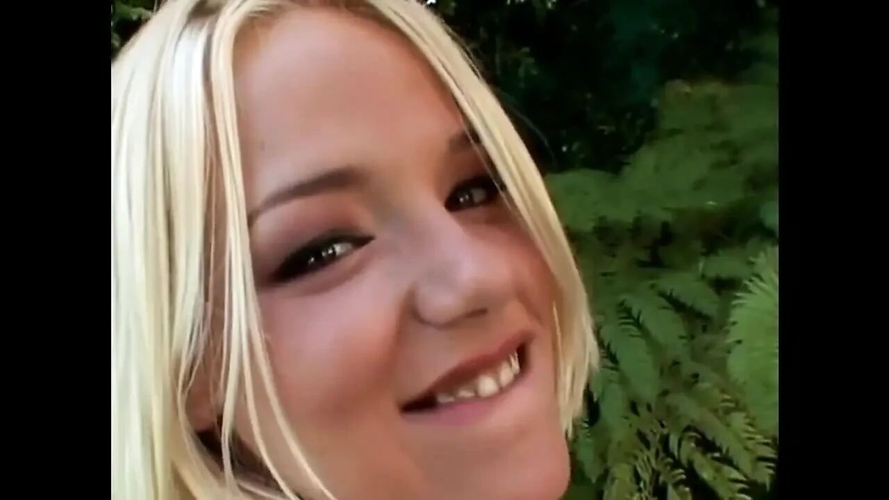 The wonderful boobs of a hot sexy blonde girl