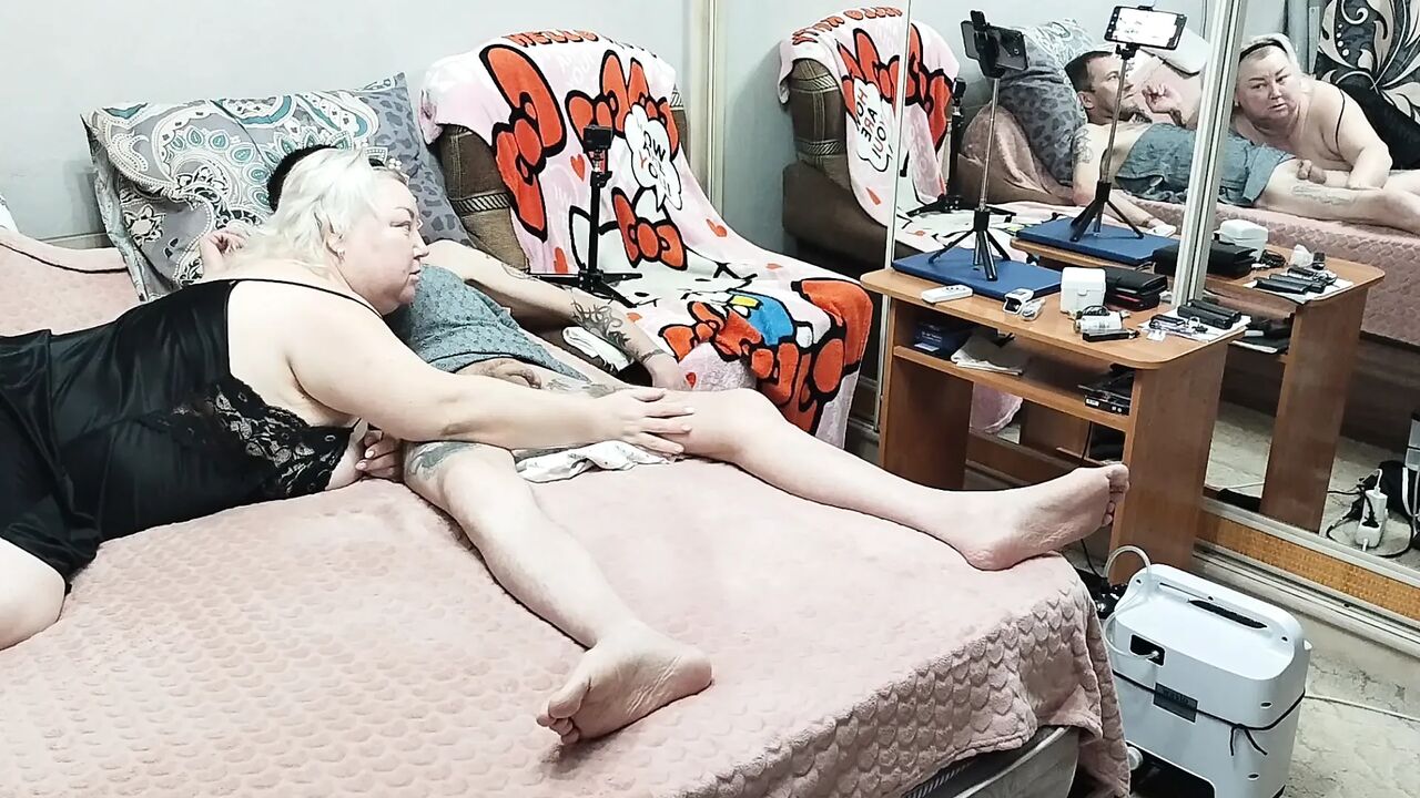 girlfriend loves sucking dick and swallowing my cum