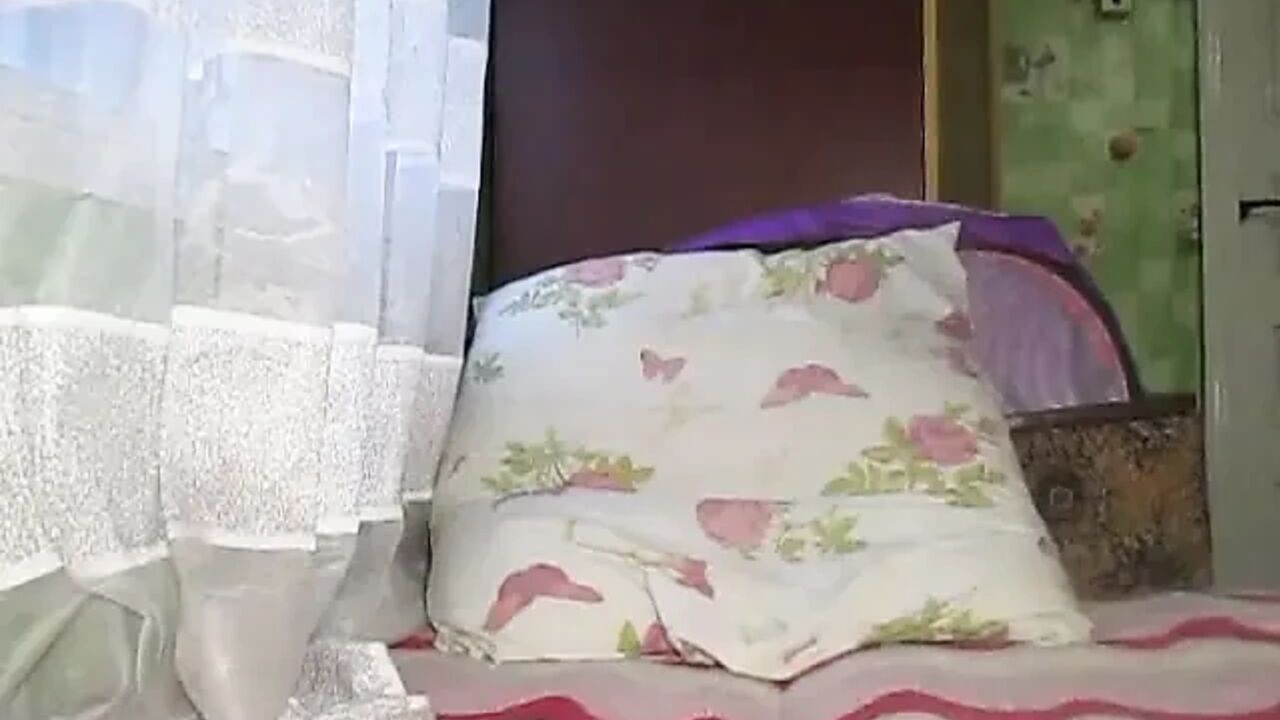 The bitch beautifully masturbates with a toy and squirts