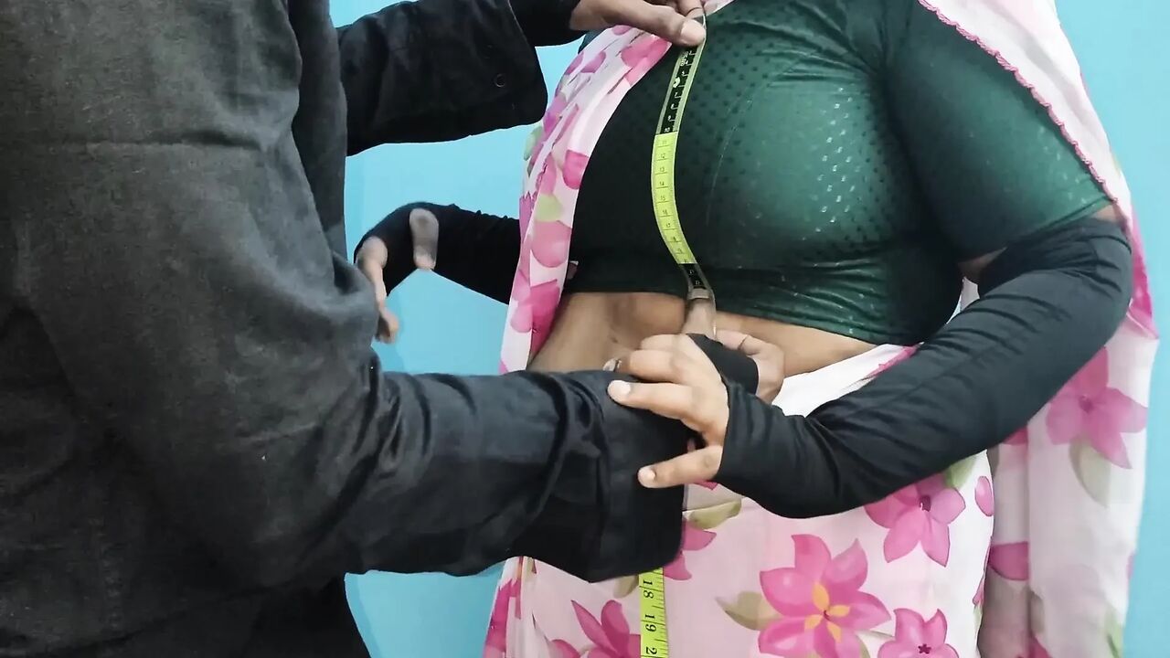 Dress Tailor Hot Sex with Customer, Desi Hot Saree Fuck