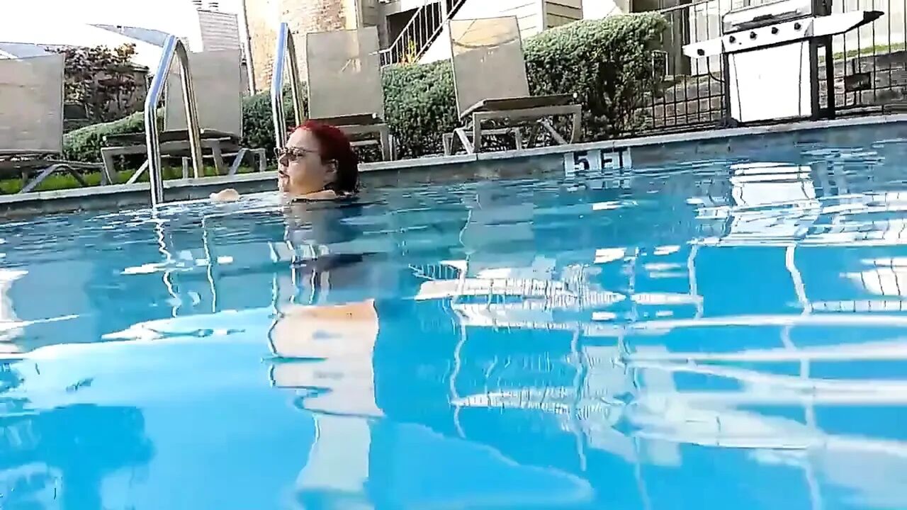 Watch BBW Nurse Vicki Exercise in Pool with Underwater Camera See My
