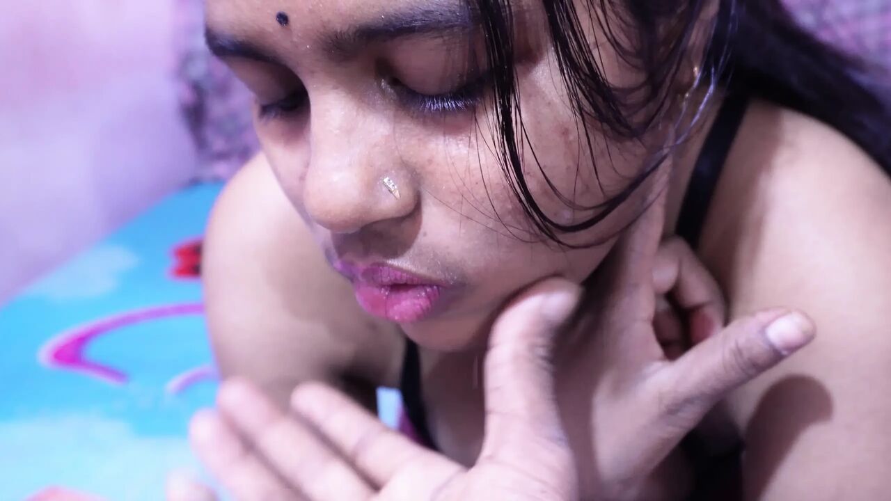 Meri bua ki ladki ne liye land chusne ke maje aur sath mein chudai