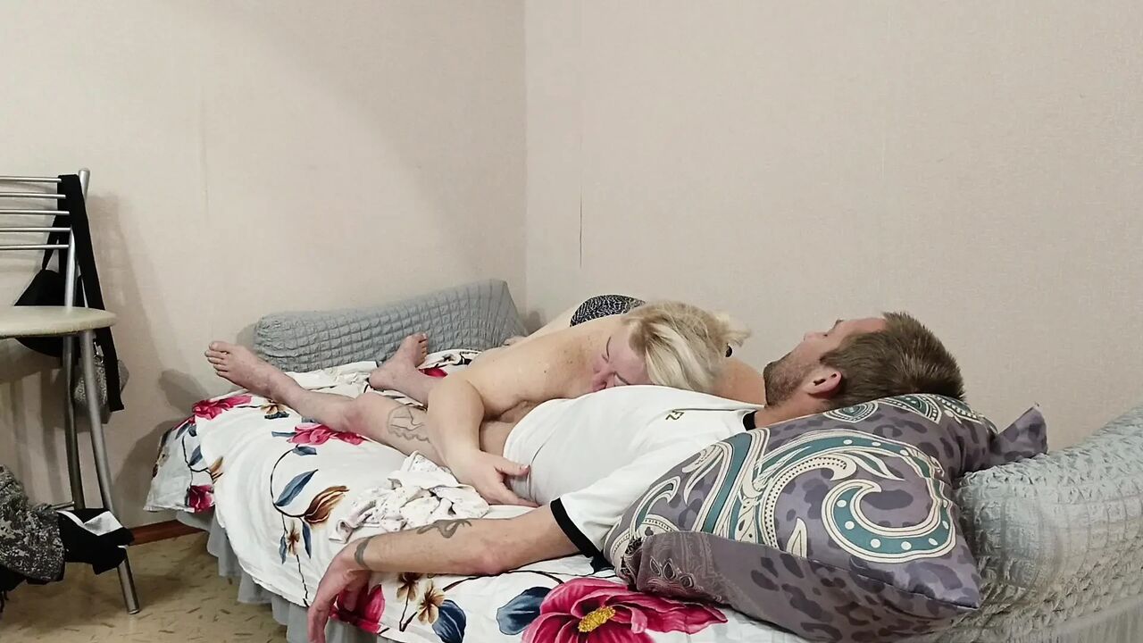 Stepmom's morning started with a deep blowjob and cum swallowing