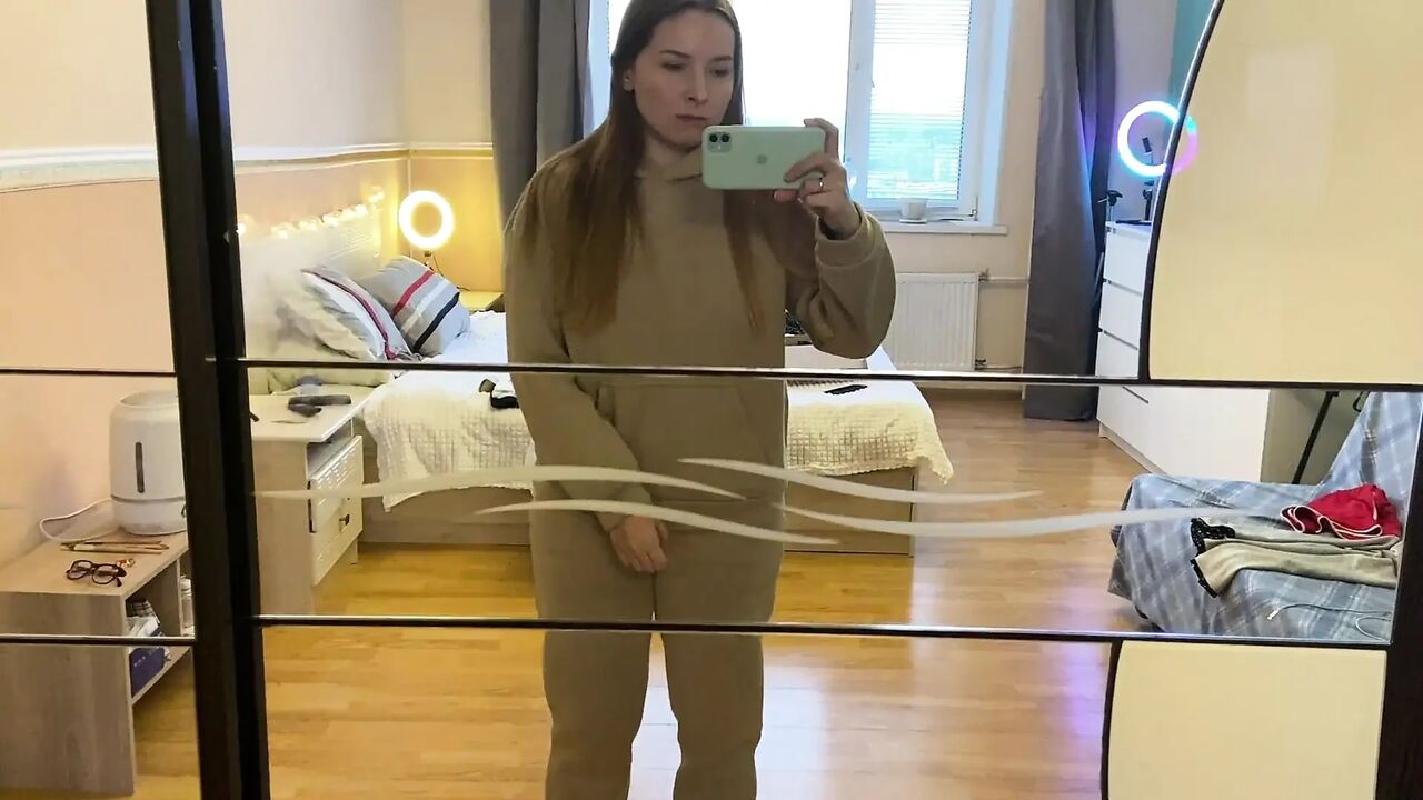 After the Walk Hard Fucked Girlfriend She Screamed and Moaned Into the Pillow
