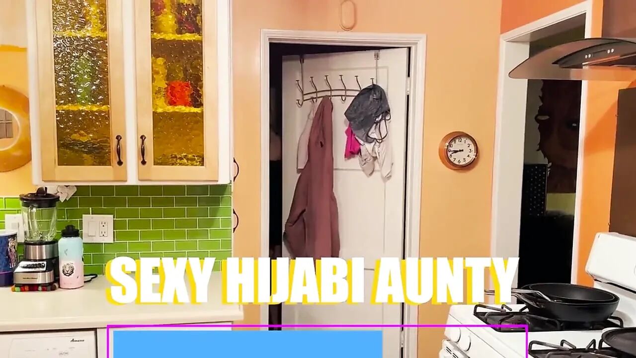 Conservative Stepaunt Eats Some Booty and Begs for Creampie!
