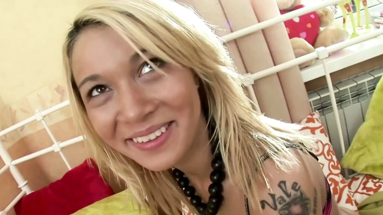 Intense and Extreme Anal Games for the Sublime Ass of a Hot Russian Girl
