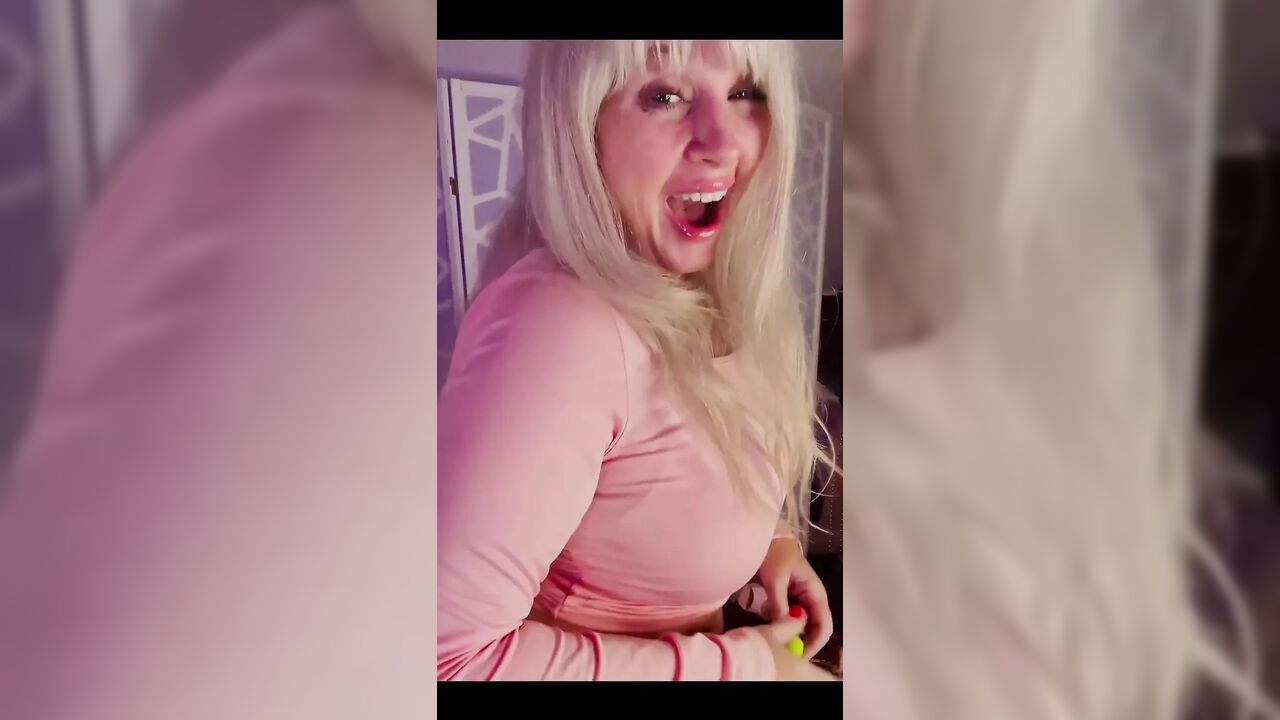 Gentle and Sensual MILF Dommy Rose