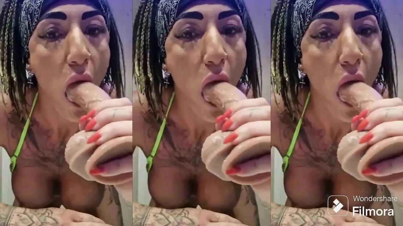 Danaxmuscles Moaning While Throating Deep And Hard