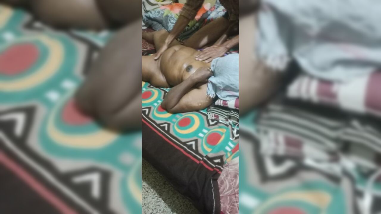 Tamil married aunty enjoy the massage