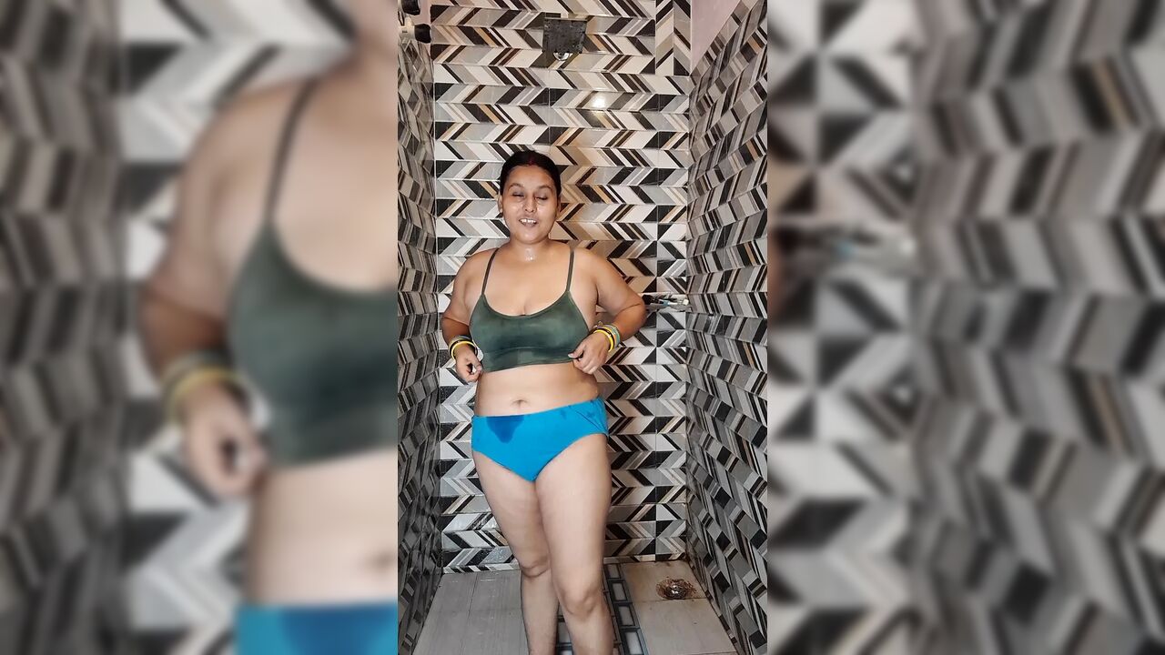 Desi Puja Bhabhi Bathroom Scene