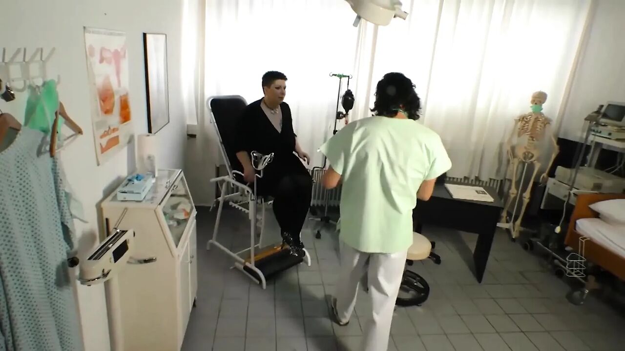 My doctor loves my big ass...cum on tits