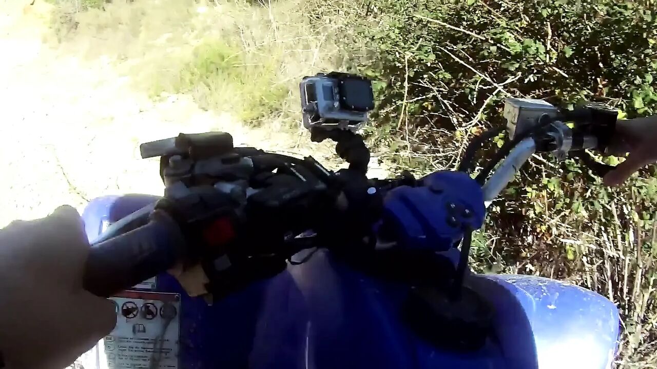 Outdoor photoshoot leads to porn shoot
