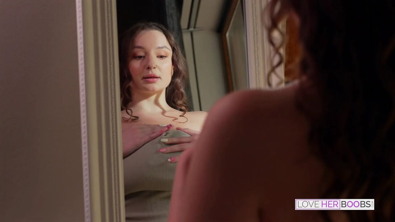 Huge Titted Babe Amber Bloom Gives Boob Fuck