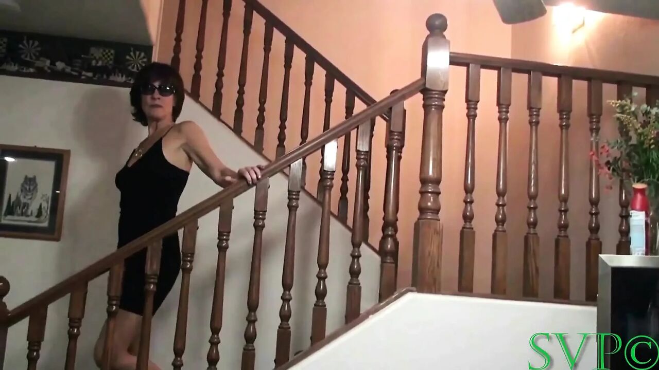 Cougar GILF Putting the Moves on Her Stepson