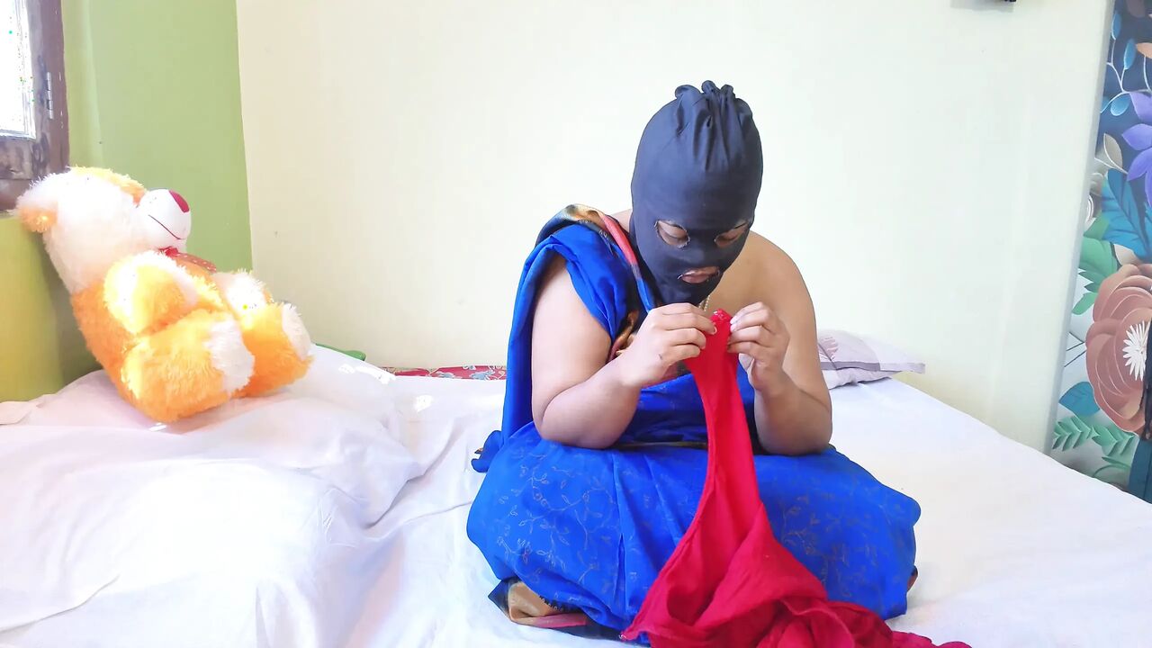 Desi Bhabhi Wants Her Stepbro Fuck Only Her Juicy Pussy in Hindi Audio