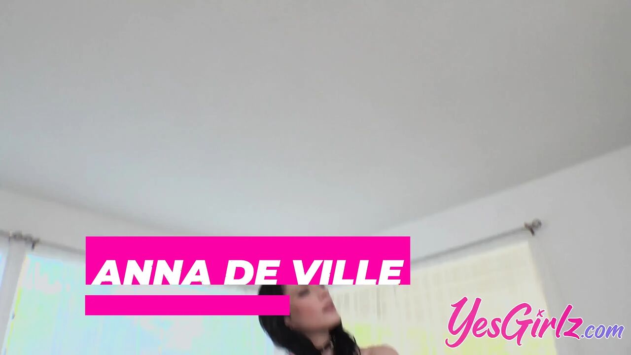 Extreme Alt Girl Anna Goes Hard and Fast Taking It in the Ass
