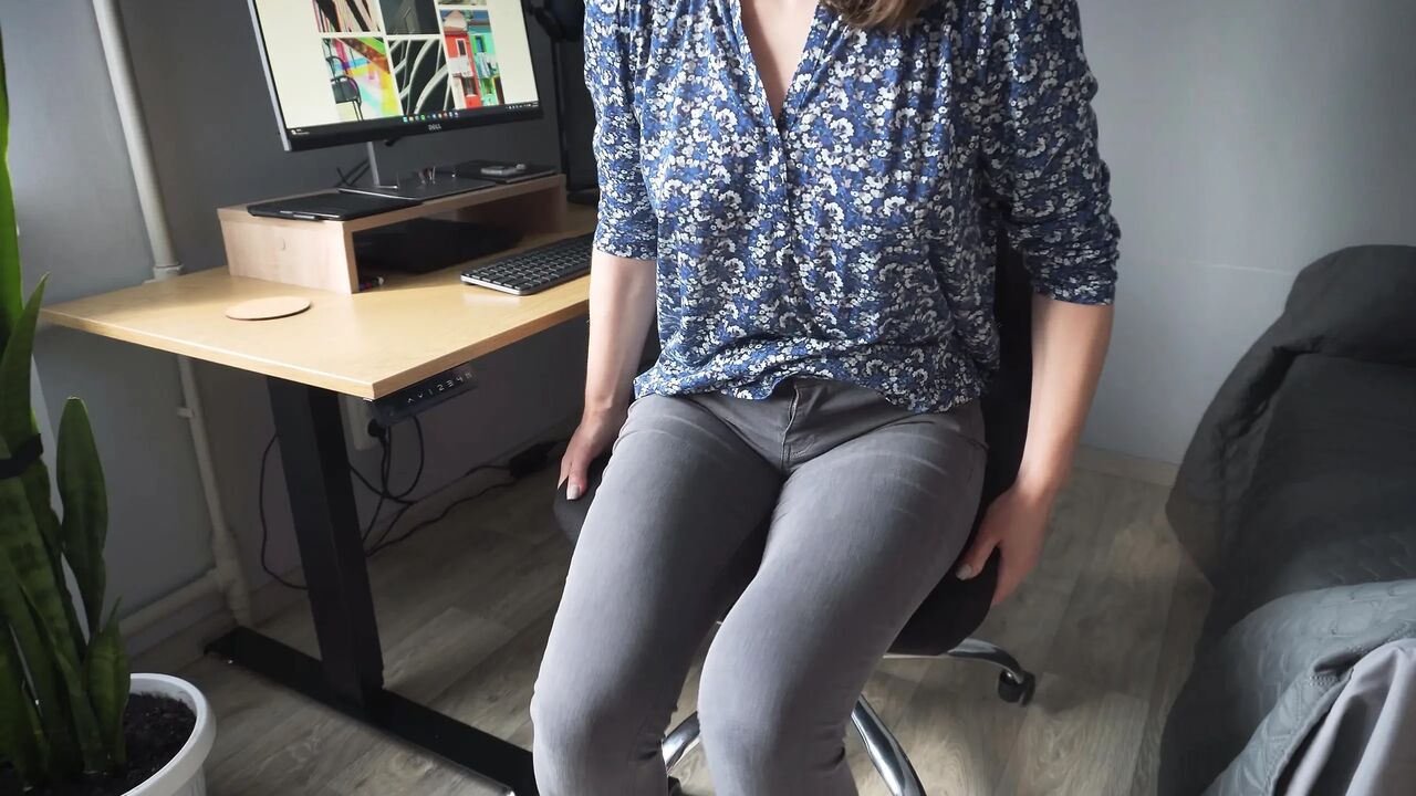 Naughty Colleague Shows Off Camel Toe In Tight Jeans